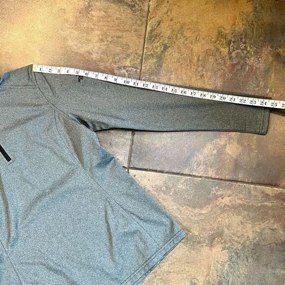 The North Face Women’s Gray Pullover 1/4 Zip Jacket Medium - Picture 2 of 8